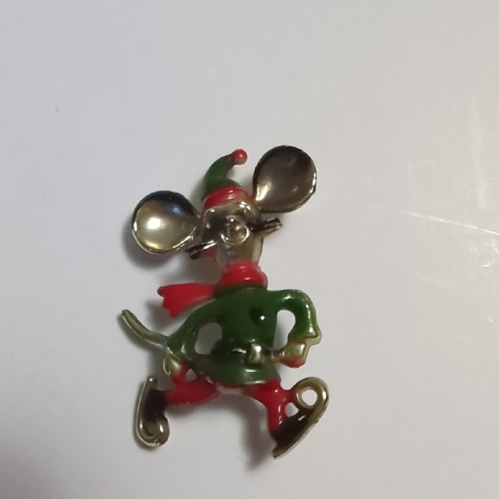 Festive Mouse Brooch in Red and Green